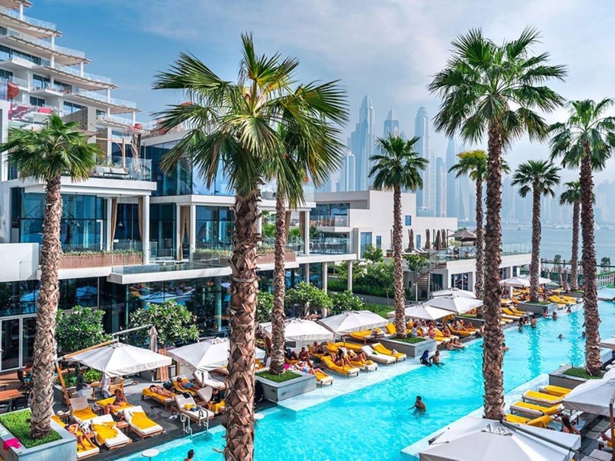 22 fully redeemable pool days in Dubai for the ultimate day in the sun